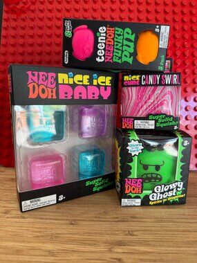 NEW! 🎃 🌲 Holiday Grab bag! GLOWY Ghost and Candy Swirl & more! Authentic!